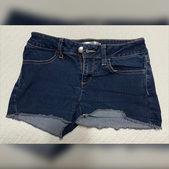 Junior’s Short Shorts - Picture 3 of 4